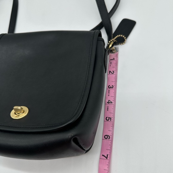 Coach • 9076 Companion Flap - Picture 9 of 14